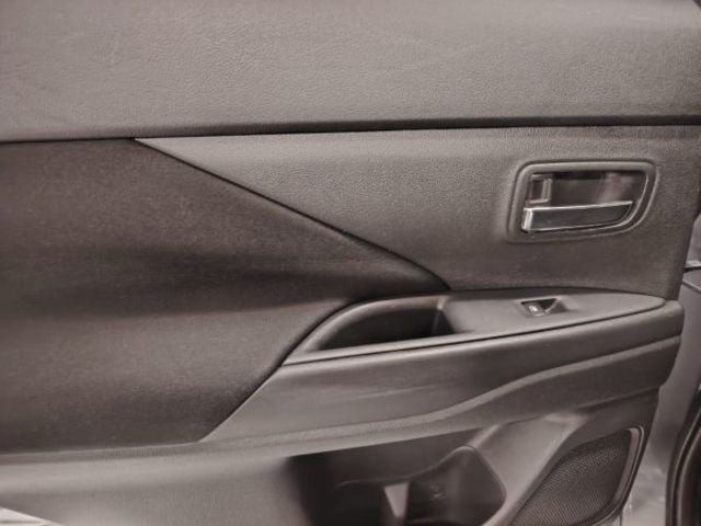 Mitsubishi Outlander 200 MPI Motion 2WD CVT 110 kW (150 CV)