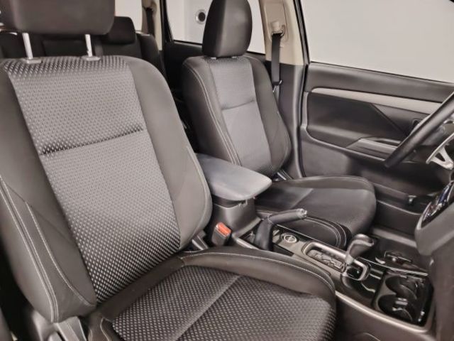 Mitsubishi Outlander 200 MPI Motion 2WD CVT 110 kW (150 CV)