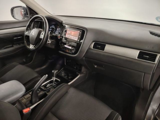 Mitsubishi Outlander 200 MPI Motion 2WD CVT 110 kW (150 CV)