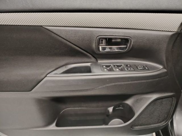 Mitsubishi Outlander 200 MPI Motion 2WD CVT 110 kW (150 CV)