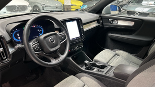 Volvo XC40 B3 G Core Auto 120 kW (163 CV) - 3 Volvo XC40 B3 G Ocasión 120 KW (163CV) - 3