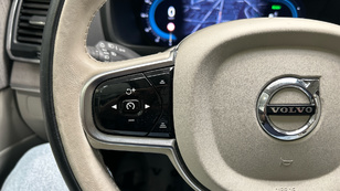 Volvo XC90 T8 Core Recharge AWD Auto 335 kW (455 CV) - 19 Volvo XC90 T8 Ocasión 335 KW (455CV) - 19
