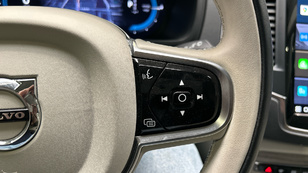 Volvo XC90 T8 Core Recharge AWD Auto 335 kW (455 CV) - 20 Volvo XC90 T8 Ocasión 335 KW (455CV) - 20