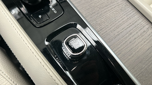 Volvo XC90 T8 Core Recharge AWD Auto 335 kW (455 CV) - 25 Volvo XC90 T8 Ocasión 335 KW (455CV) - 25