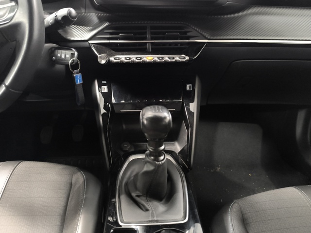 Peugeot 2008 PureTech 130 S&S Allure Pack 96 kW (130 CV)
