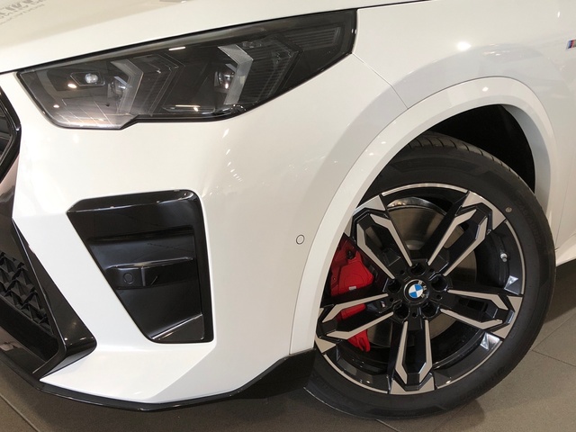 BMW X2 M35i color Blanco. Año 2025. 221KW(300CV). Gasolina. En concesionario Auto Premier, S.A. - MADRID de Madrid