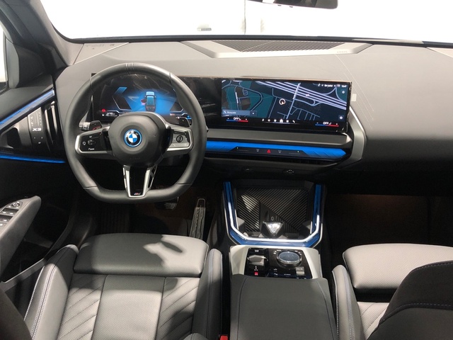 BMW X3 xDrive30e color Azul. Año 2024. 220KW(299CV). Híbrido Electro/Gasolina. En concesionario Auto Premier, S.A. - MADRID de Madrid