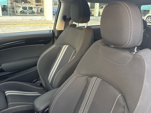 fotoG 15 del MINI MINI 3 Puertas Cooper SE 135 kW (184 CV) 184cv Eléctrico del 2023 en Pontevedra