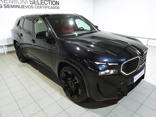 BMW XM 50e color Negro. Año 2024. 350KW(476CV). Híbrido Electro/Gasolina. En concesionario Hispamovil Elche de Alicante