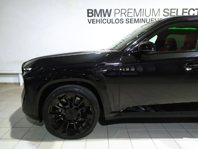 BMW XM 50e color Negro. Año 2024. 350KW(476CV). Híbrido Electro/Gasolina. En concesionario Hispamovil Elche de Alicante