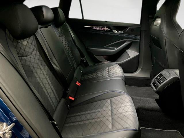Volkswagen Passat Variant R-Line eHybrid PHEV 200 kW (272 CV) DSG