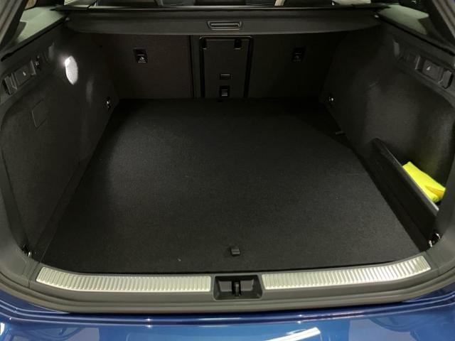 Volkswagen Passat Variant R-Line eHybrid PHEV 200 kW (272 CV) DSG