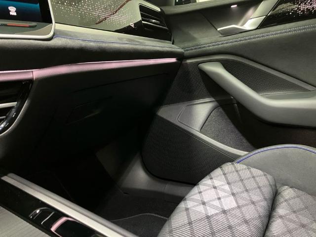 Volkswagen Passat Variant R-Line eHybrid PHEV 200 kW (272 CV) DSG