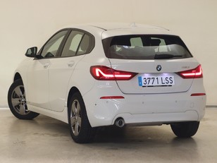 BMW Serie 1 116d color Blanco. Año 2021. 85KW(116CV). Diésel. 