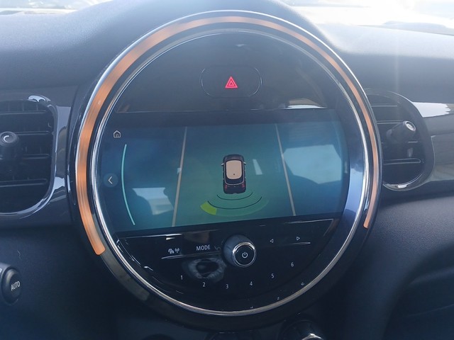 fotoG 10 del MINI MINI 5 Puertas Cooper 100 kW (136 CV) 136cv Gasolina del 2021 en Vizcaya