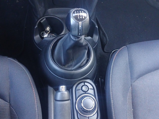 fotoG 13 del MINI MINI 5 Puertas Cooper 100 kW (136 CV) 136cv Gasolina del 2021 en Vizcaya