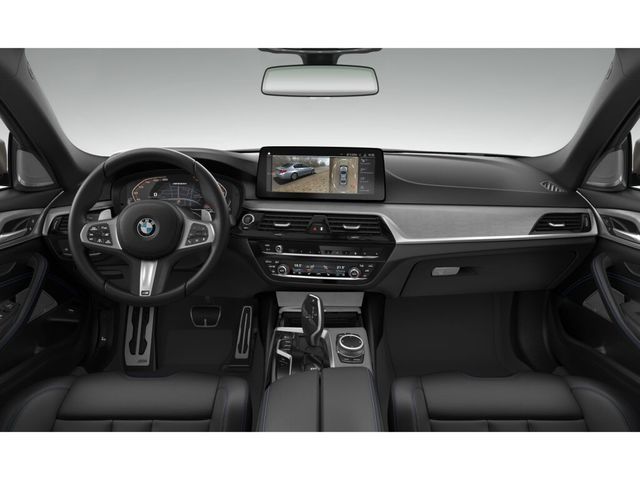 BMW Serie 5 M550i color Negro. Año 2021. 390KW(530CV). Gasolina. En concesionario Amiocar S.A. de Coruña