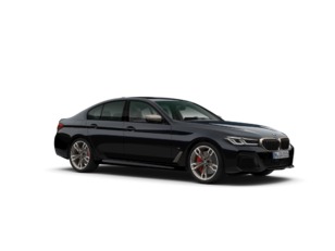 Fotos de BMW Serie 5 M550i color Negro. Año 2021. 390KW(530CV). Gasolina. En concesionario Amiocar S.A. de Coruña