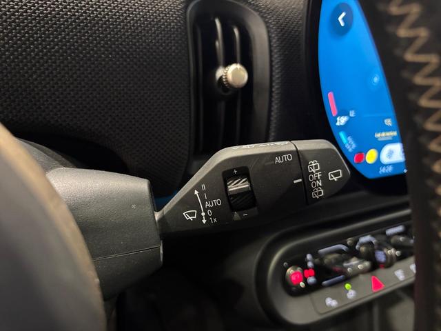 fotoG 24 del MINI MINI 5 Puertas Cooper S 150 kW (204 CV) 204cv Gasolina del 2025 en Almería