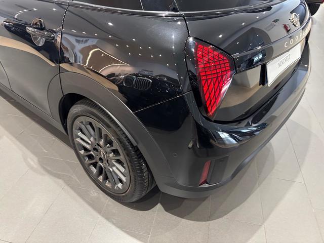 fotoG 30 del MINI MINI 5 Puertas Cooper S 150 kW (204 CV) 204cv Gasolina del 2025 en Almería