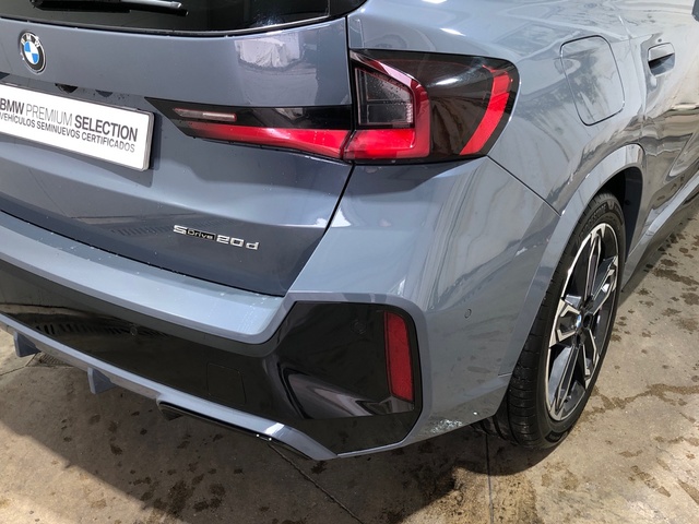 BMW X1 sDrive20d color Gris. Año 2024. 120KW(163CV). Diésel. En concesionario Movilnorte Las Rozas de Madrid