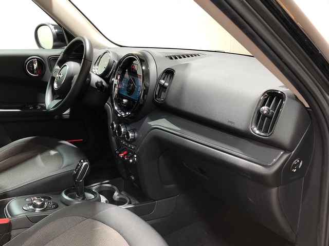 fotoG 7 del MINI MINI Countryman Cooper 100 kW (136 CV) 136cv Gasolina del 2022 en Madrid