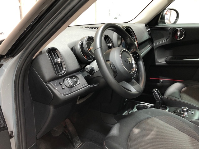 fotoG 10 del MINI MINI Countryman Cooper 100 kW (136 CV) 136cv Gasolina del 2022 en Madrid