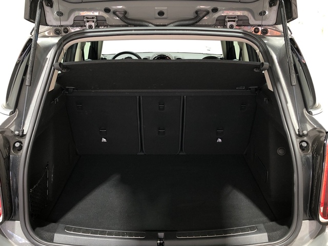 fotoG 12 del MINI MINI Countryman Cooper 100 kW (136 CV) 136cv Gasolina del 2022 en Madrid