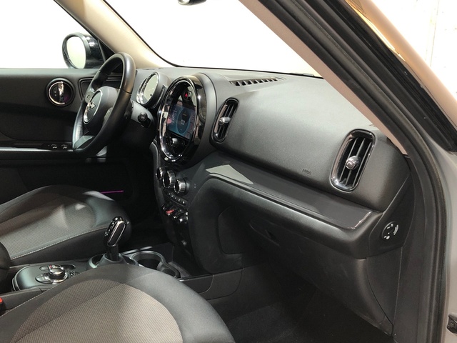 fotoG 7 del MINI MINI Countryman Cooper 100 kW (136 CV) 136cv Gasolina del 2022 en Madrid