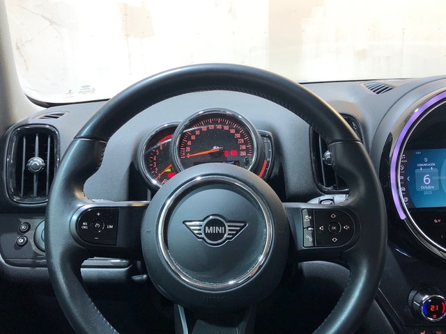 fotoG 13 del MINI MINI Countryman Cooper 100 kW (136 CV) 136cv Gasolina del 2022 en Madrid