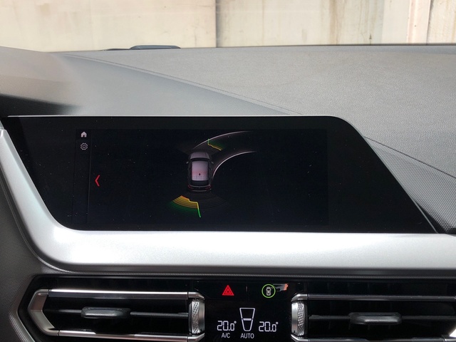 BMW Serie 1 118i color Gris. Año 2021. 103KW(140CV). Gasolina. En concesionario Movilnorte Las Rozas de Madrid