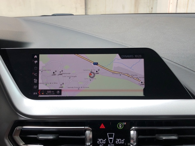 BMW Serie 1 118i color Gris. Año 2021. 103KW(140CV). Gasolina. En concesionario Movilnorte Las Rozas de Madrid