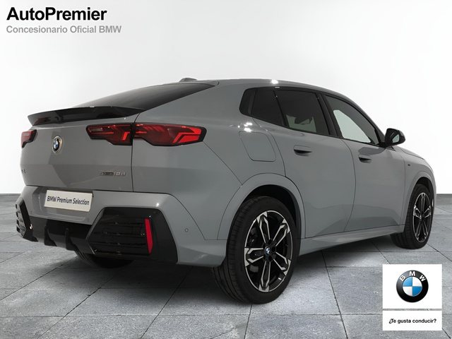 BMW X2 sDrive18d color Gris. Año 2025. 110KW(150CV). Diésel. En concesionario Auto Premier, S.A. - MADRID de Madrid