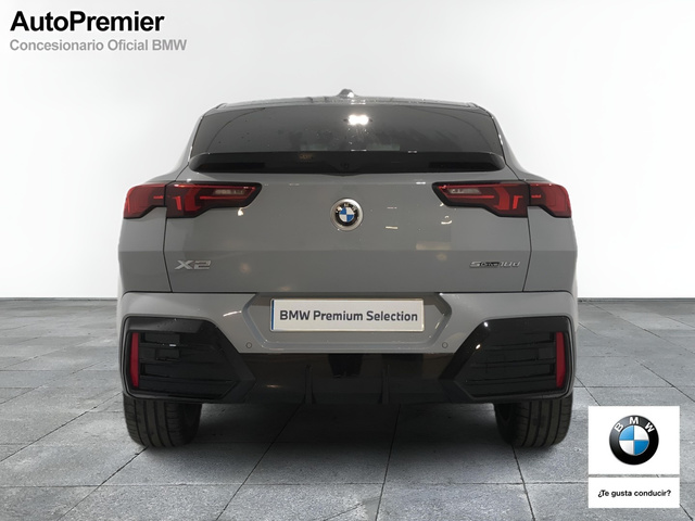 BMW X2 sDrive18d color Gris. Año 2025. 110KW(150CV). Diésel. En concesionario Auto Premier, S.A. - MADRID de Madrid