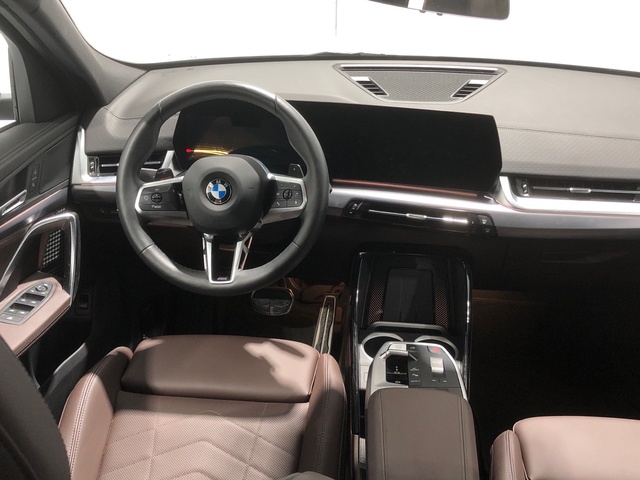 BMW X2 sDrive18d color Gris. Año 2025. 110KW(150CV). Diésel. En concesionario Auto Premier, S.A. - ALCALÁ DE HENARES de Madrid