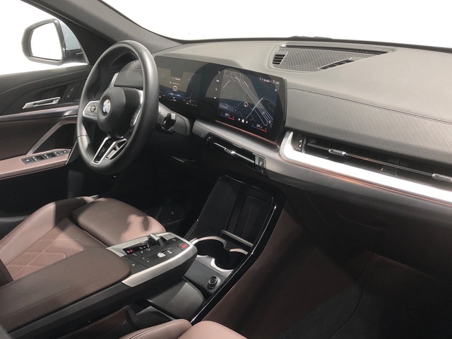 BMW X2 sDrive18d color Gris. Año 2025. 110KW(150CV). Diésel. En concesionario Auto Premier, S.A. - ALCALÁ DE HENARES de Madrid