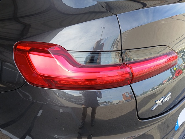 BMW X4 xDrive20d color Gris. Año 2021. 140KW(190CV). Diésel. En concesionario GANDIA Automoviles Fersan, S.A. de Valencia