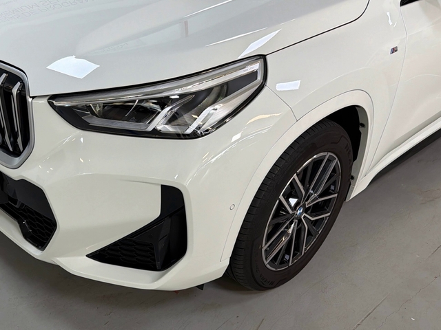 BMW X1 sDrive18d color Blanco. Año 2025. 110KW(150CV). Diésel. En concesionario Triocar Gijón (Bmw y Mini) de Asturias