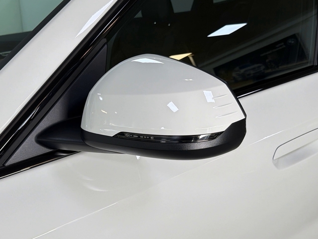 BMW X1 sDrive18d color Blanco. Año 2025. 110KW(150CV). Diésel. En concesionario Triocar Gijón (Bmw y Mini) de Asturias