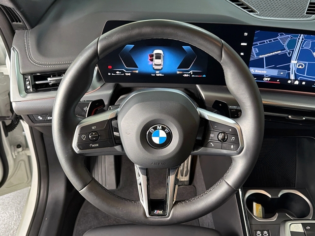 BMW X1 sDrive18d color Blanco. Año 2025. 110KW(150CV). Diésel. En concesionario Triocar Gijón (Bmw y Mini) de Asturias