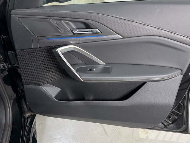 BMW X2 sDrive18d color Negro. Año 2025. 110KW(150CV). Diésel. En concesionario Triocar Gijón (Bmw y Mini) de Asturias