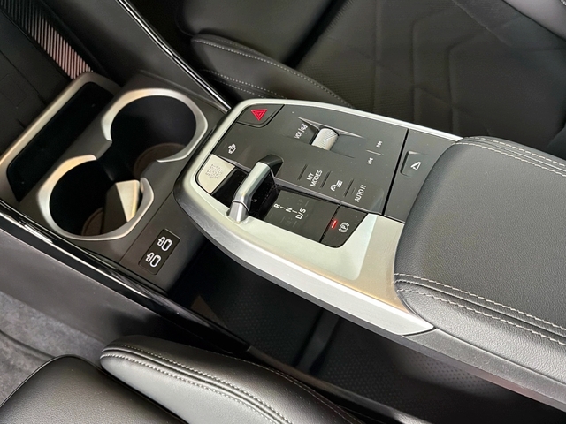 BMW X2 sDrive18d color Blanco. Año 2025. 110KW(150CV). Diésel. En concesionario Triocar Gijón (Bmw y Mini) de Asturias