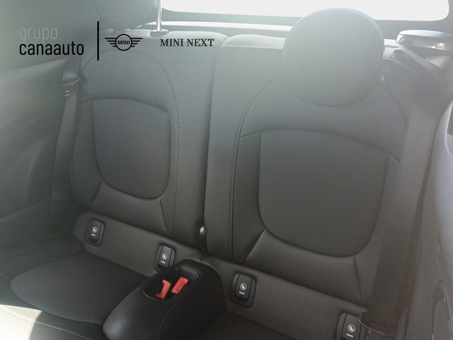 fotoG 8 del MINI MINI Cabrio Cooper 100 kW (136 CV) 136cv Gasolina del 2024 en Sta. C. Tenerife