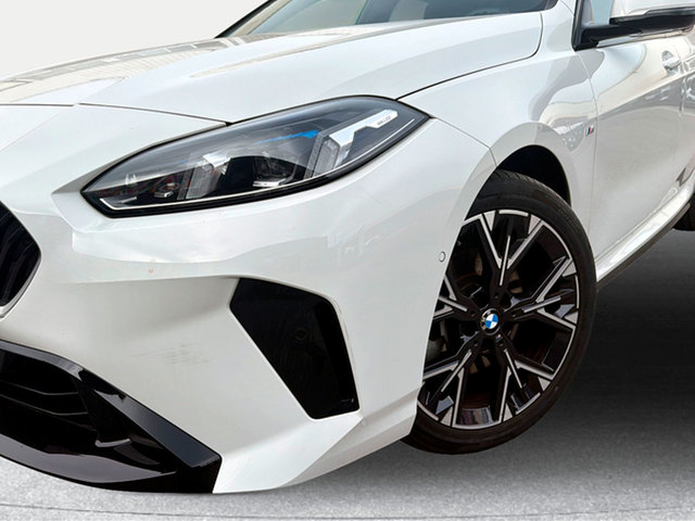 BMW Serie 1 120i color Blanco. Año 2024. 125KW(170CV). Gasolina. En concesionario CARTAGENA PREMIUM S.L. de Murcia