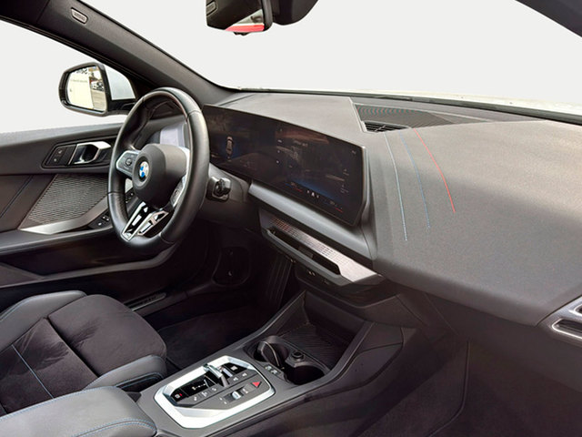 BMW Serie 1 120i color Blanco. Año 2024. 125KW(170CV). Gasolina. En concesionario CARTAGENA PREMIUM S.L. de Murcia