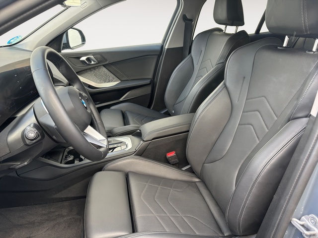 BMW Serie 1 120d color Gris. Año 2024. 120KW(163CV). Diésel. En concesionario Pruna Motor, S.L de Barcelona