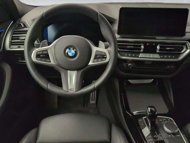 BMW X4 xDrive20d color Negro. Año 2024. 140KW(190CV). Diésel. En concesionario Automotor Premium Viso - Málaga de Málaga
