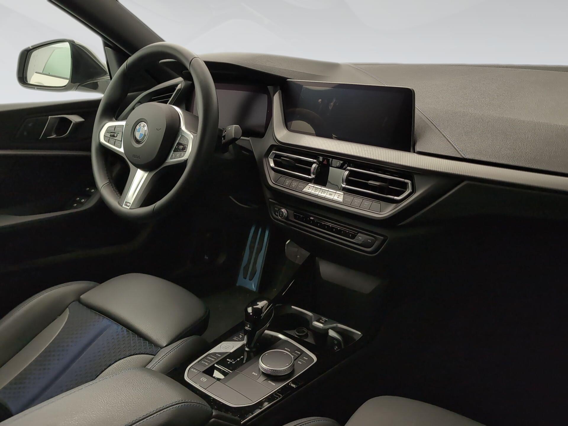 BMW Serie 2 218d Gran Coupe color Blanco. Año 2024. 110KW(150CV). Diésel. En concesionario Automotor Premium Viso - Málaga de Málaga