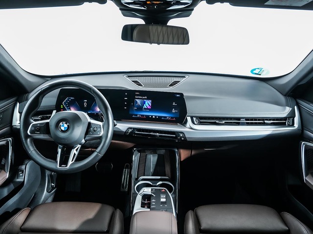 BMW X1 sDrive20d color Azul. Año 2025. 120KW(163CV). Diésel. En concesionario Oliva Motor Tarragona de Tarragona