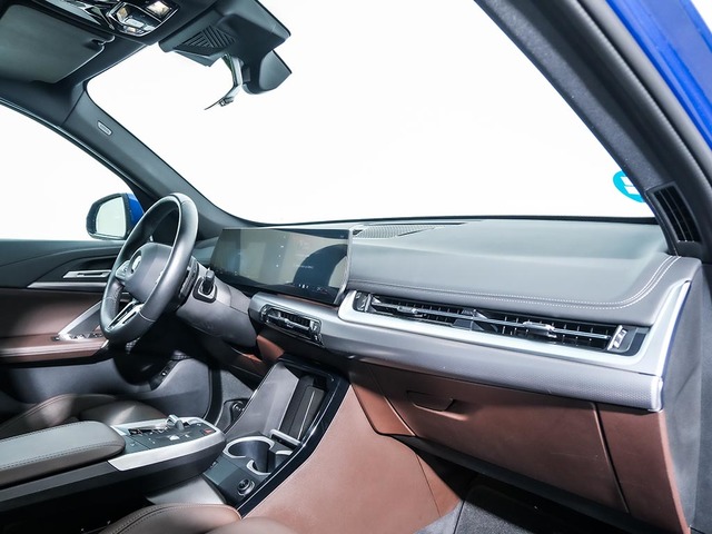 BMW X1 sDrive20d color Azul. Año 2025. 120KW(163CV). Diésel. En concesionario Oliva Motor Tarragona de Tarragona